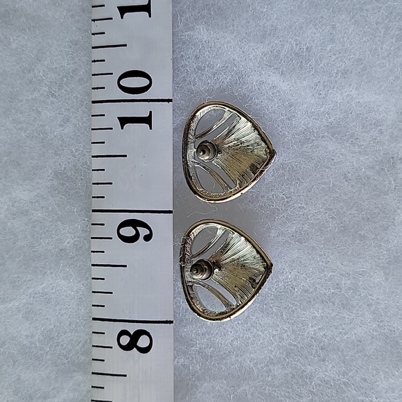 Vintage Costume Black and Silver Pierced Earrings - Picture 3 of 3